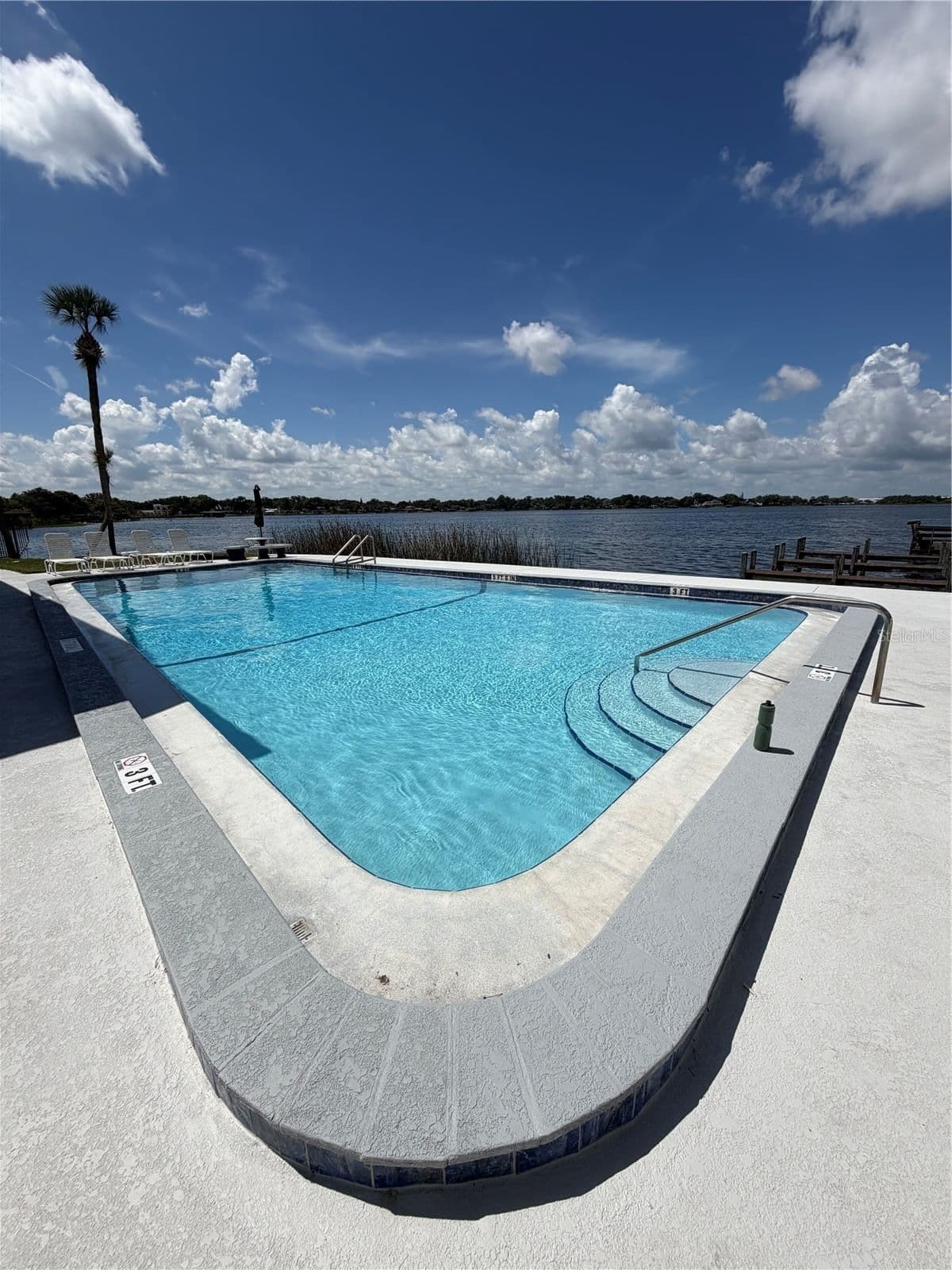 4328 EDGEWATER 5