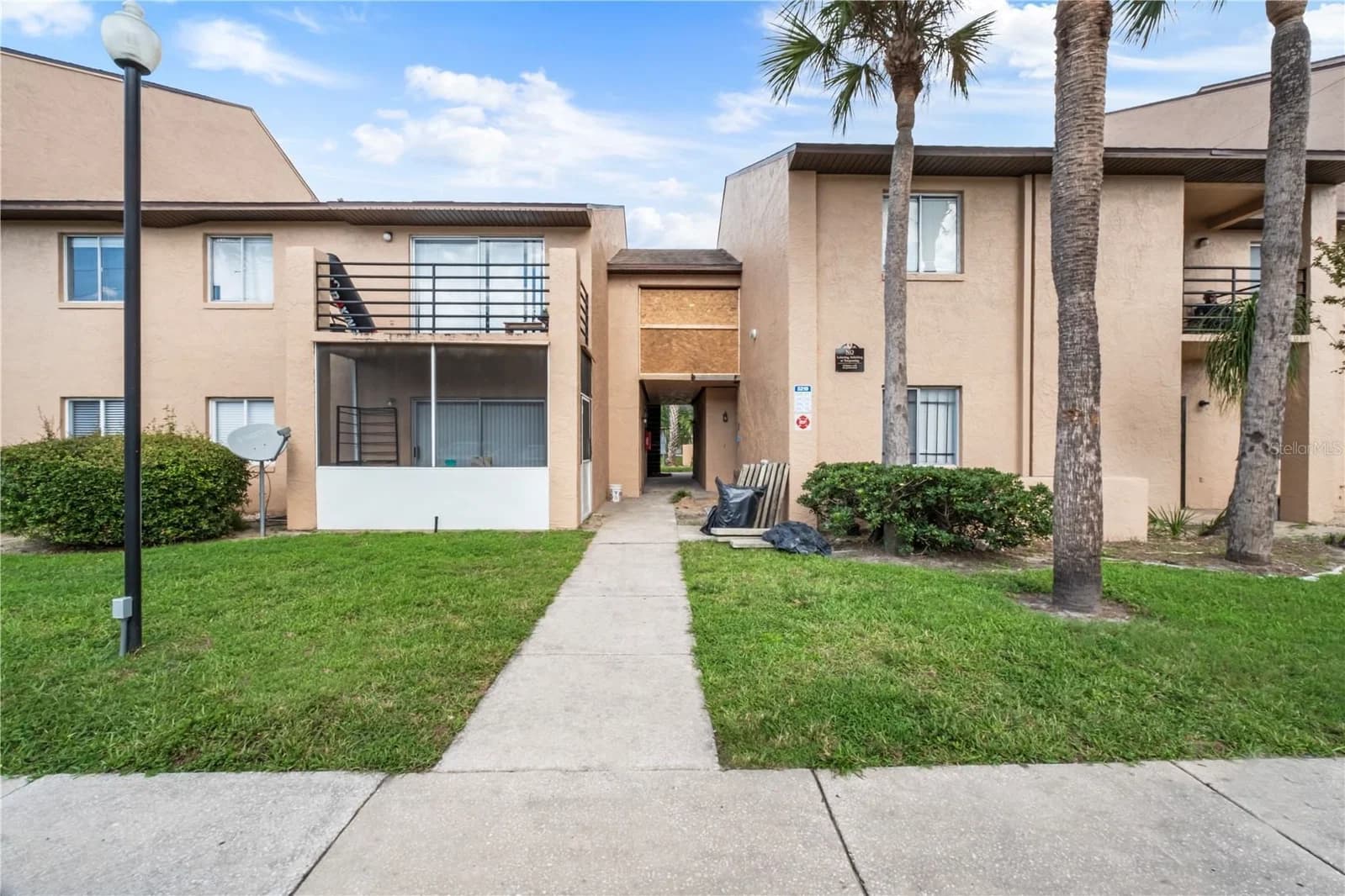 5219 VIA HACIENDA 2