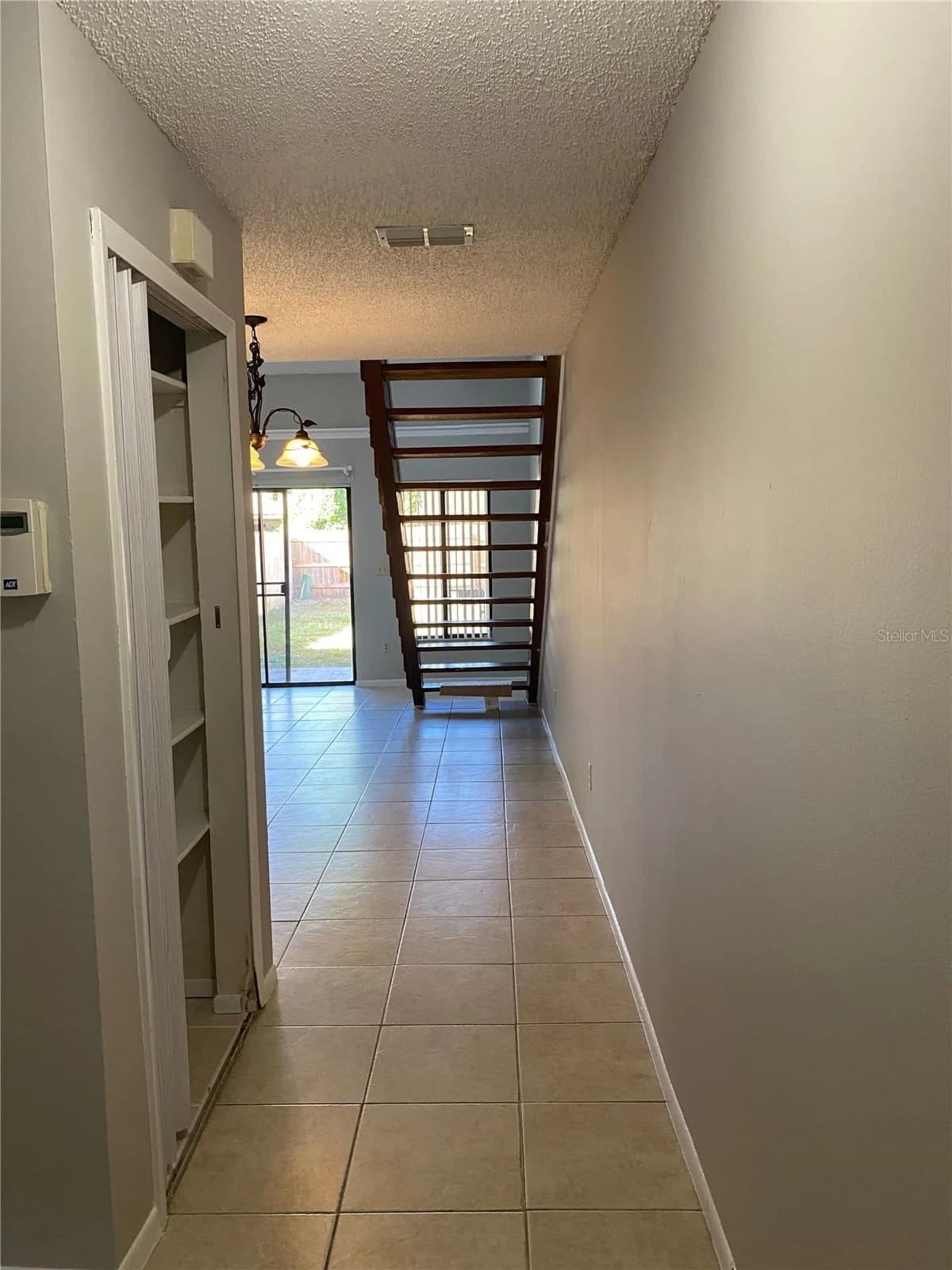 2738 HUNT CLUB 2