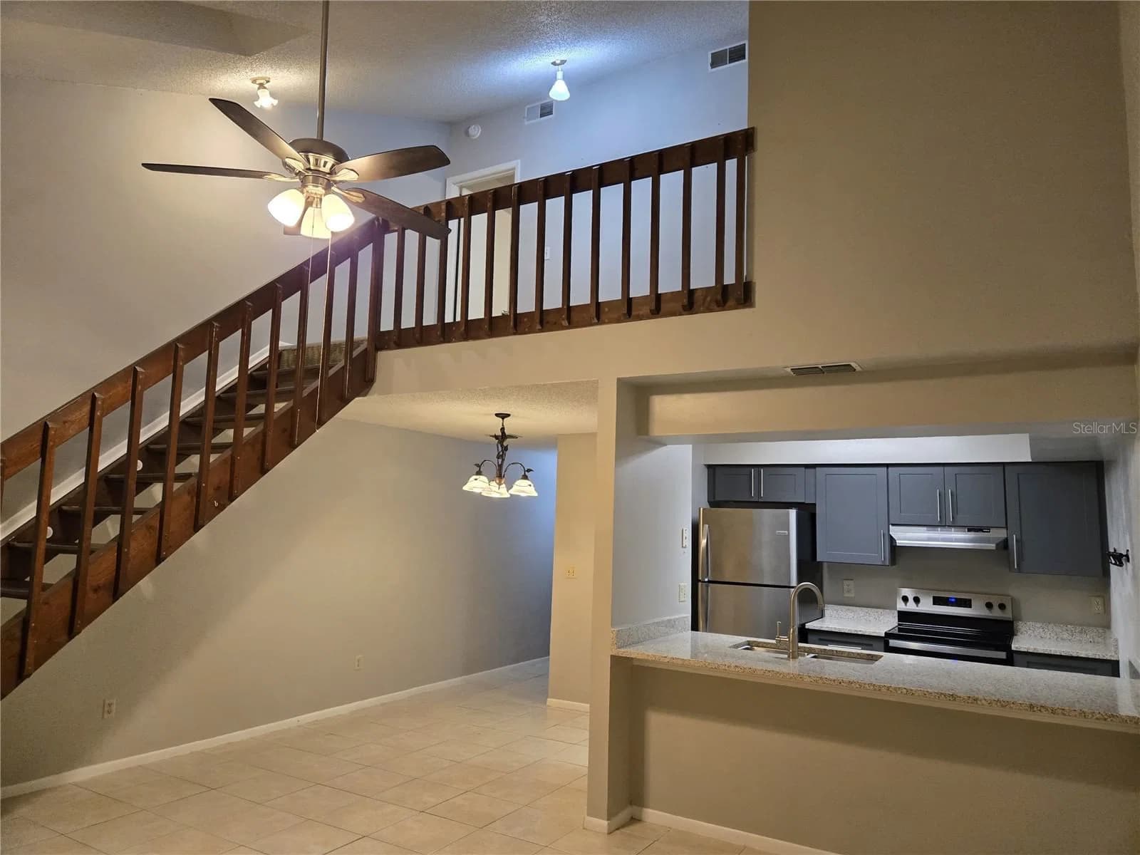 2738 HUNT CLUB 3
