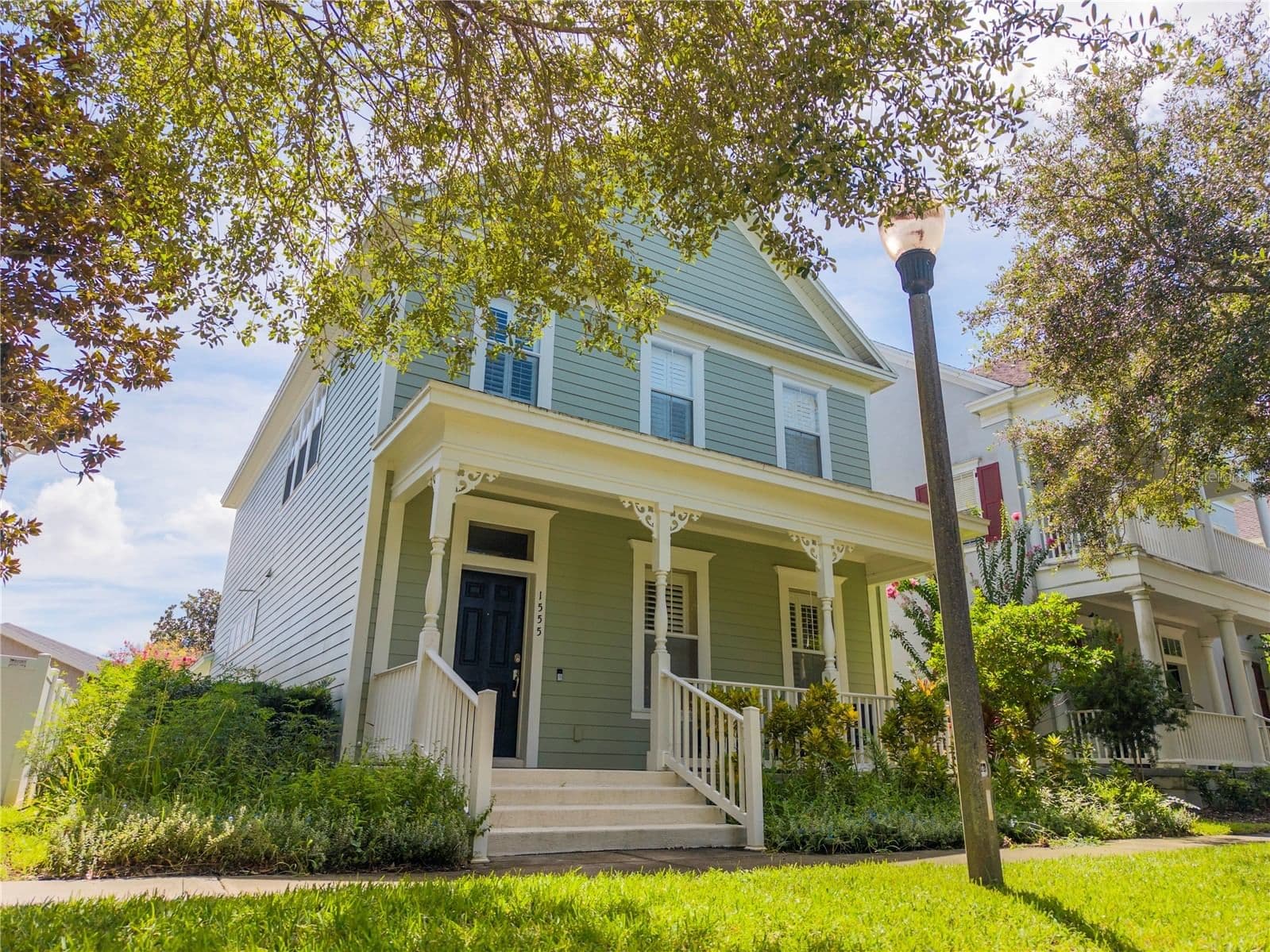1555 HANKS 3