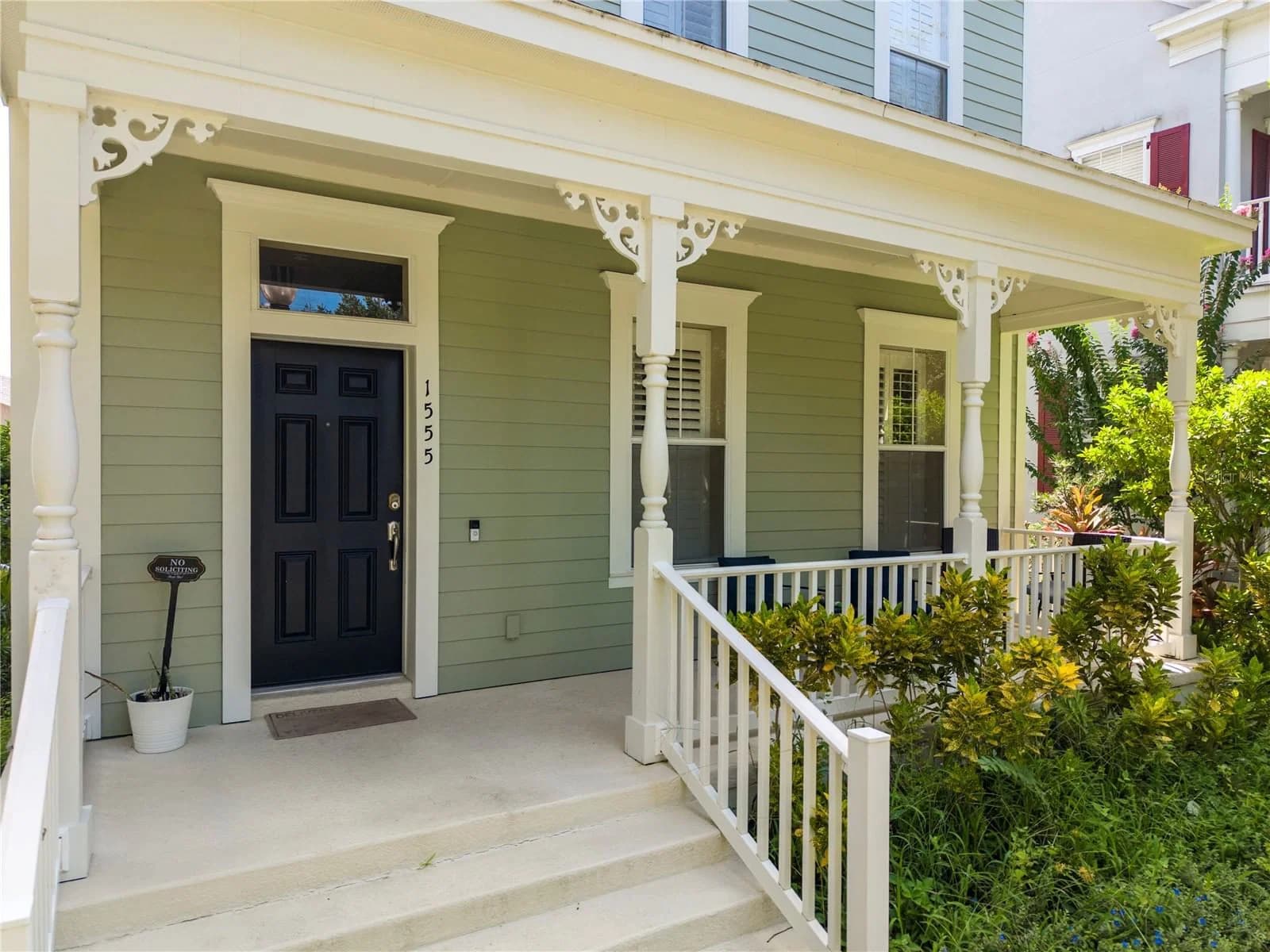 1555 HANKS 4