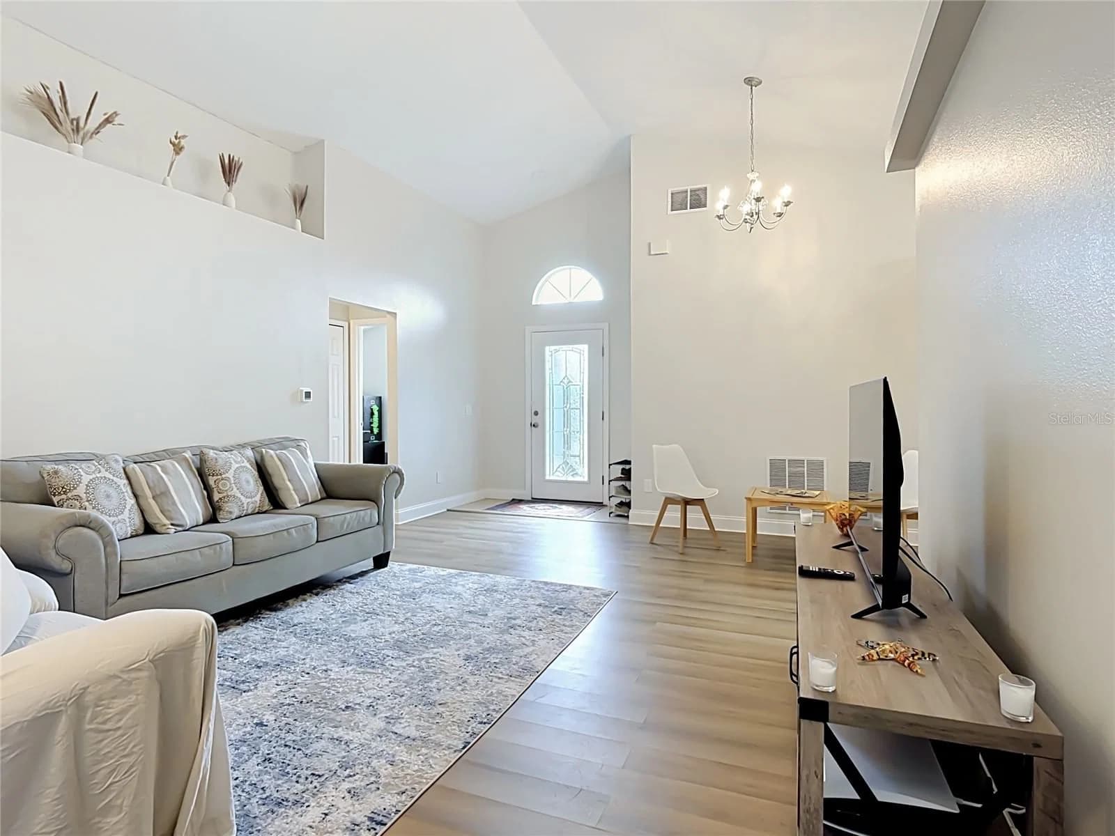 1128 PINEDALE 5
