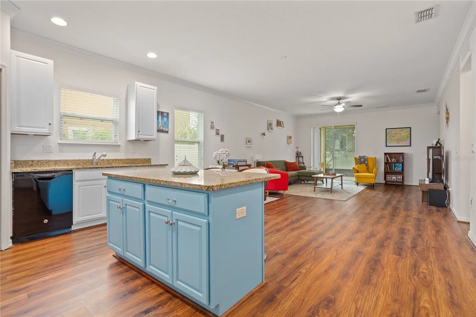 2916 MOONSTONE 5
