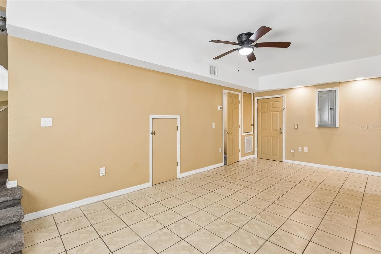 3123 LAWRENCE 4