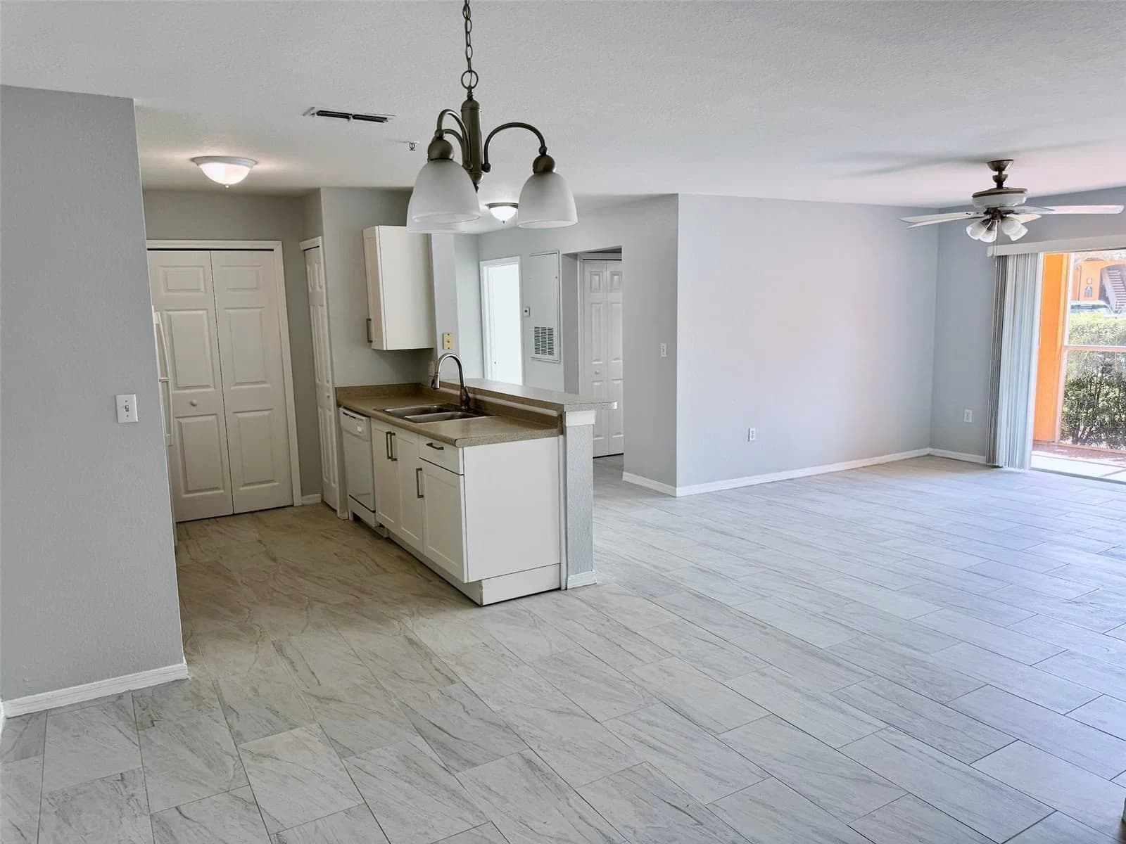 5475 VINELAND 3