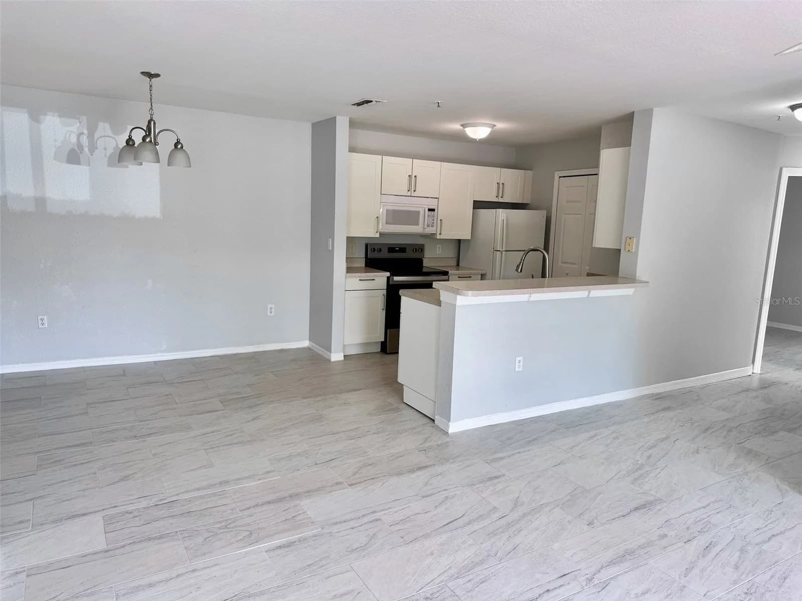 5475 VINELAND 4