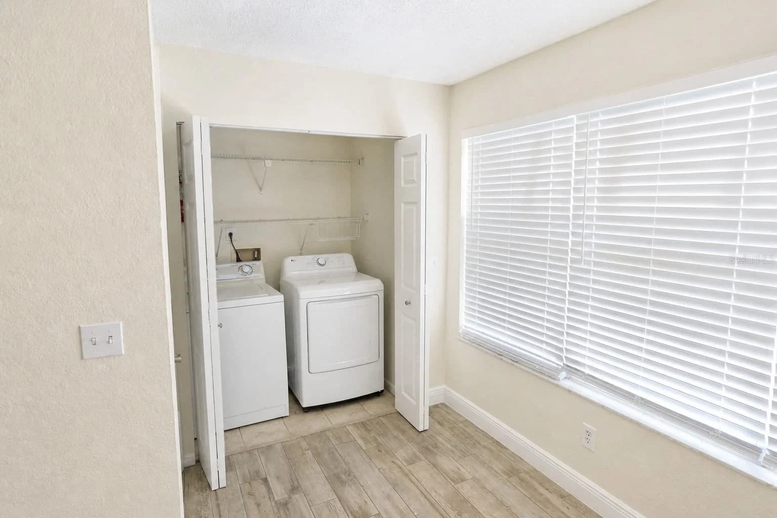 5156 CONROY 5