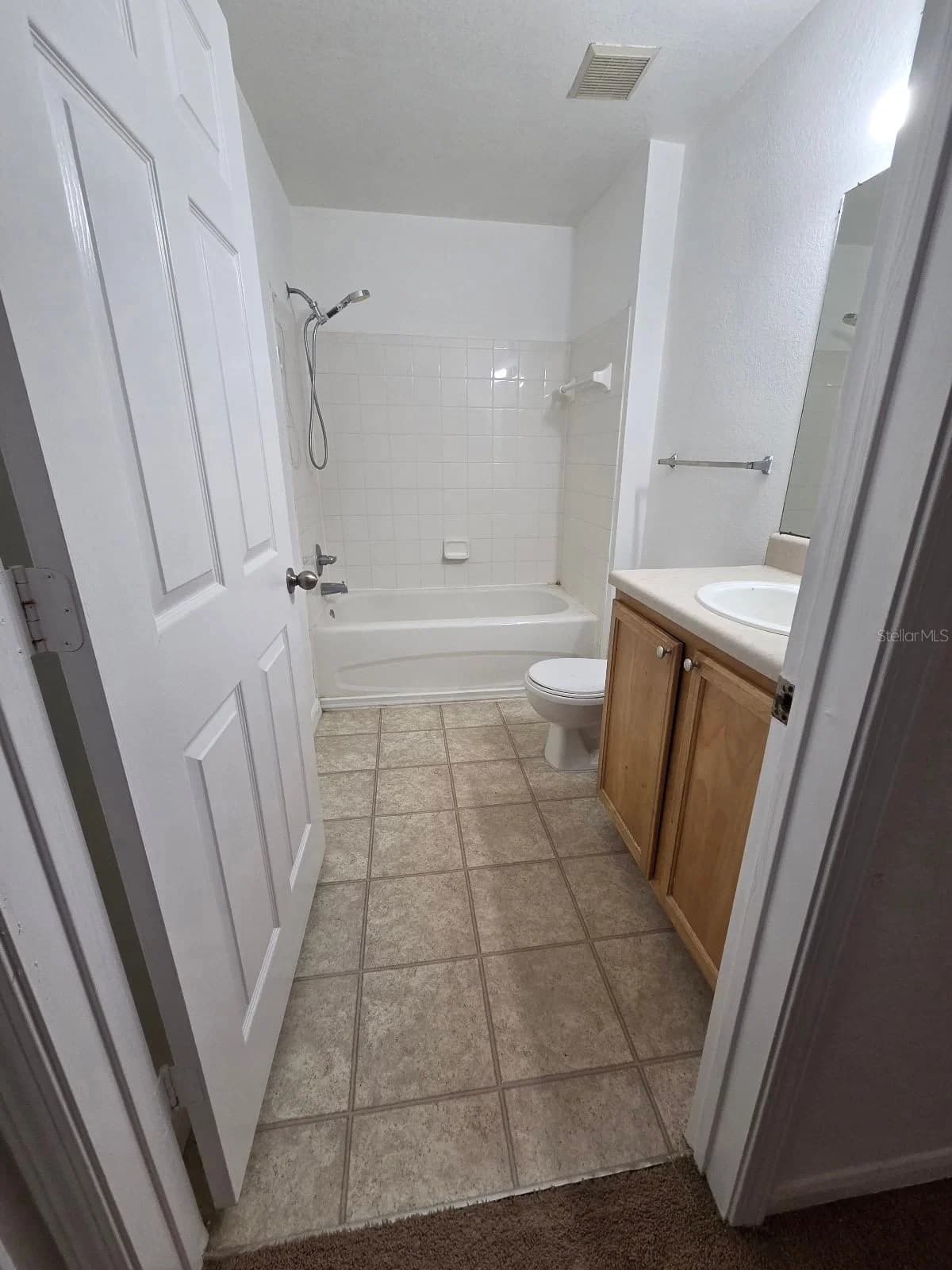 9165 LEE VISTA 3