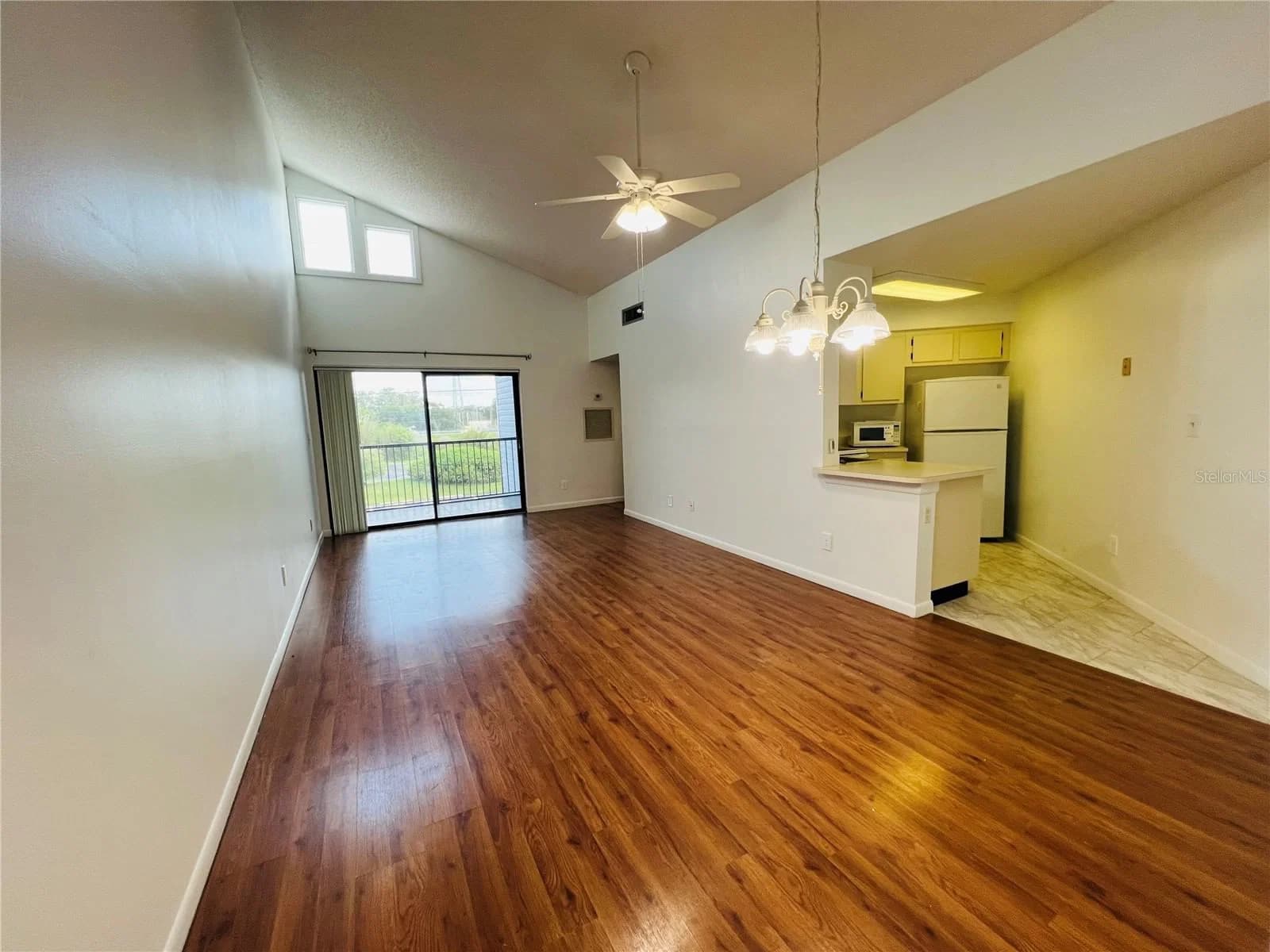 4045 ATRIUM 4
