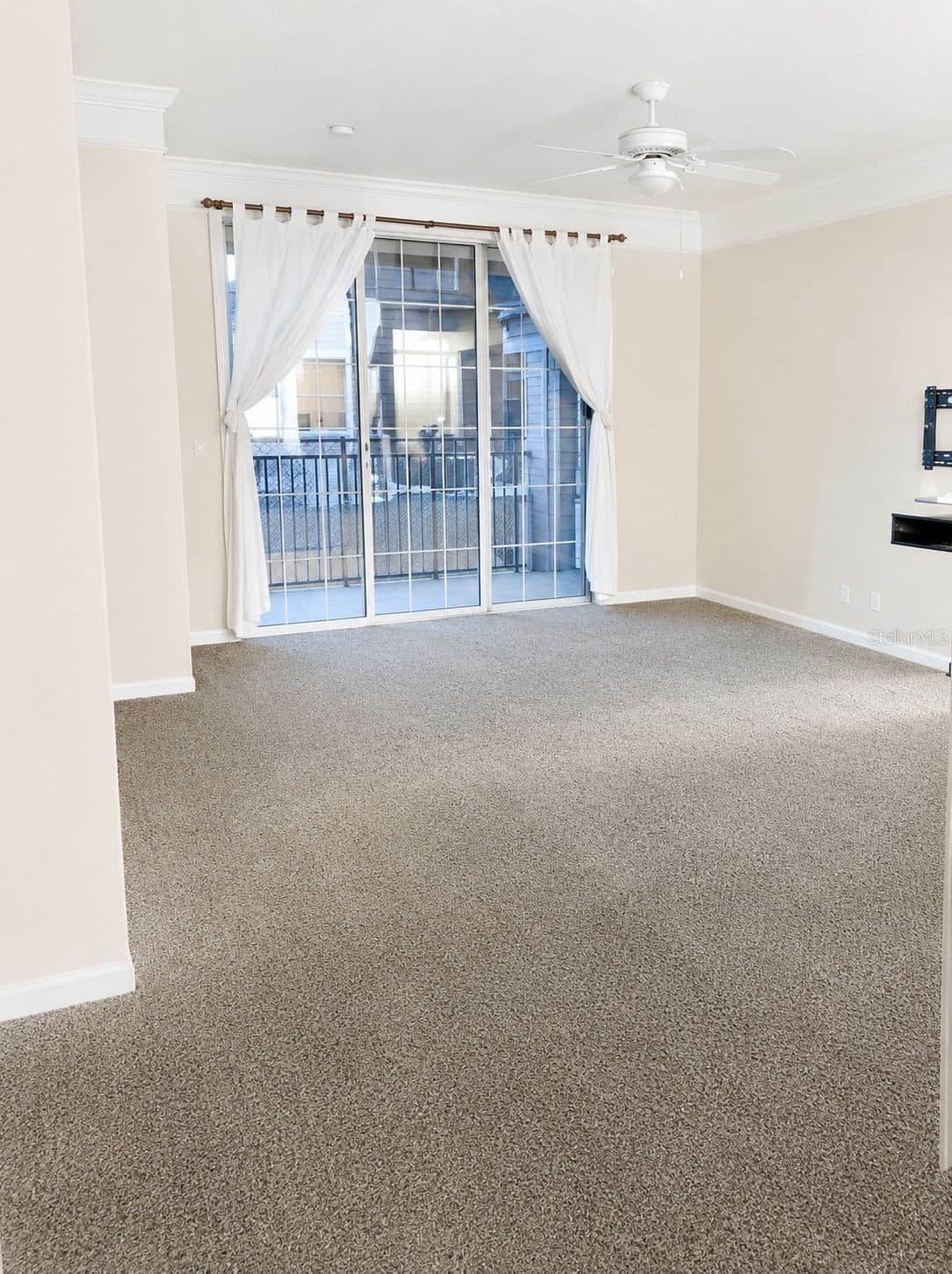 6413 ASTOR VILLAGE 5