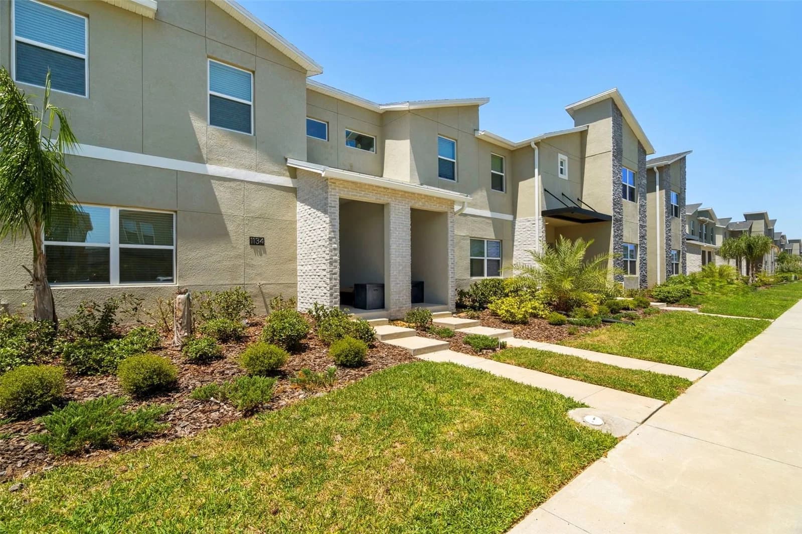 1134 KINGSBARN 2