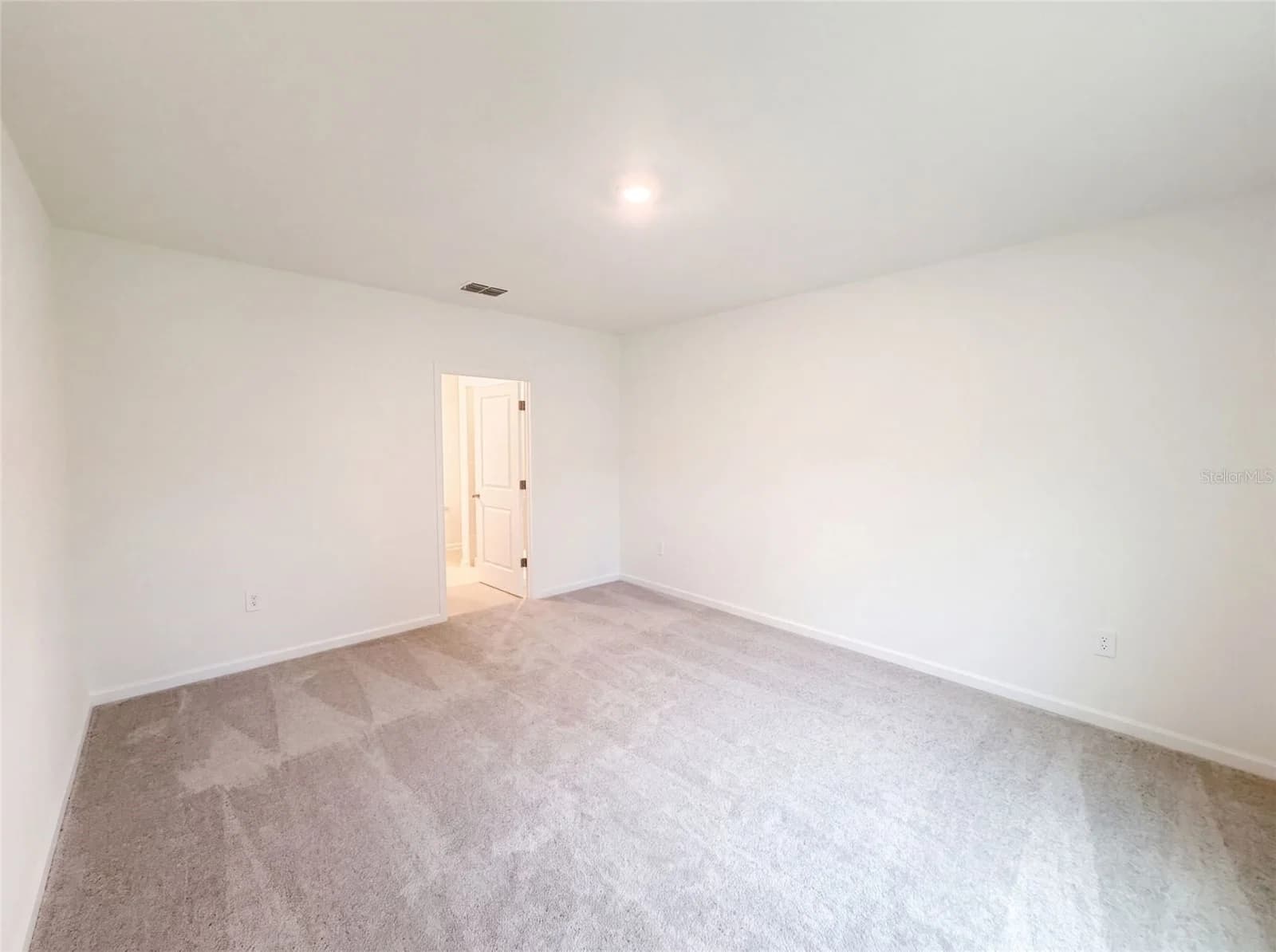 5420 MEADOW WALK 4