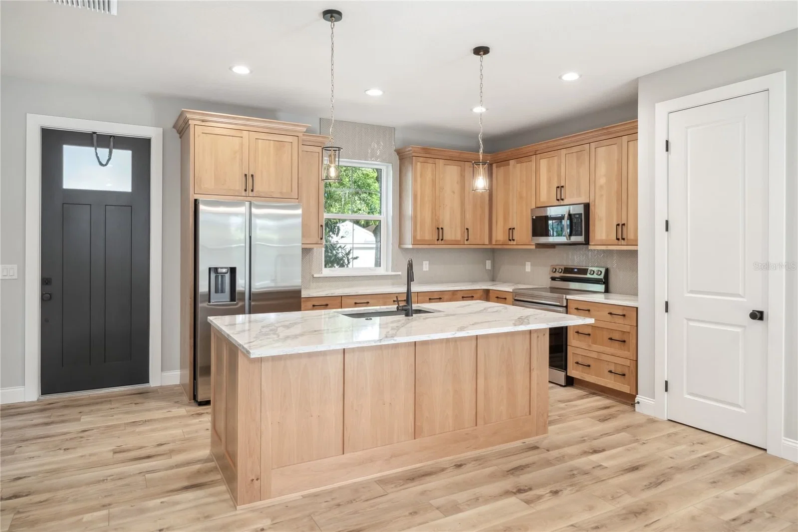 444 DELANEY PARK 5
