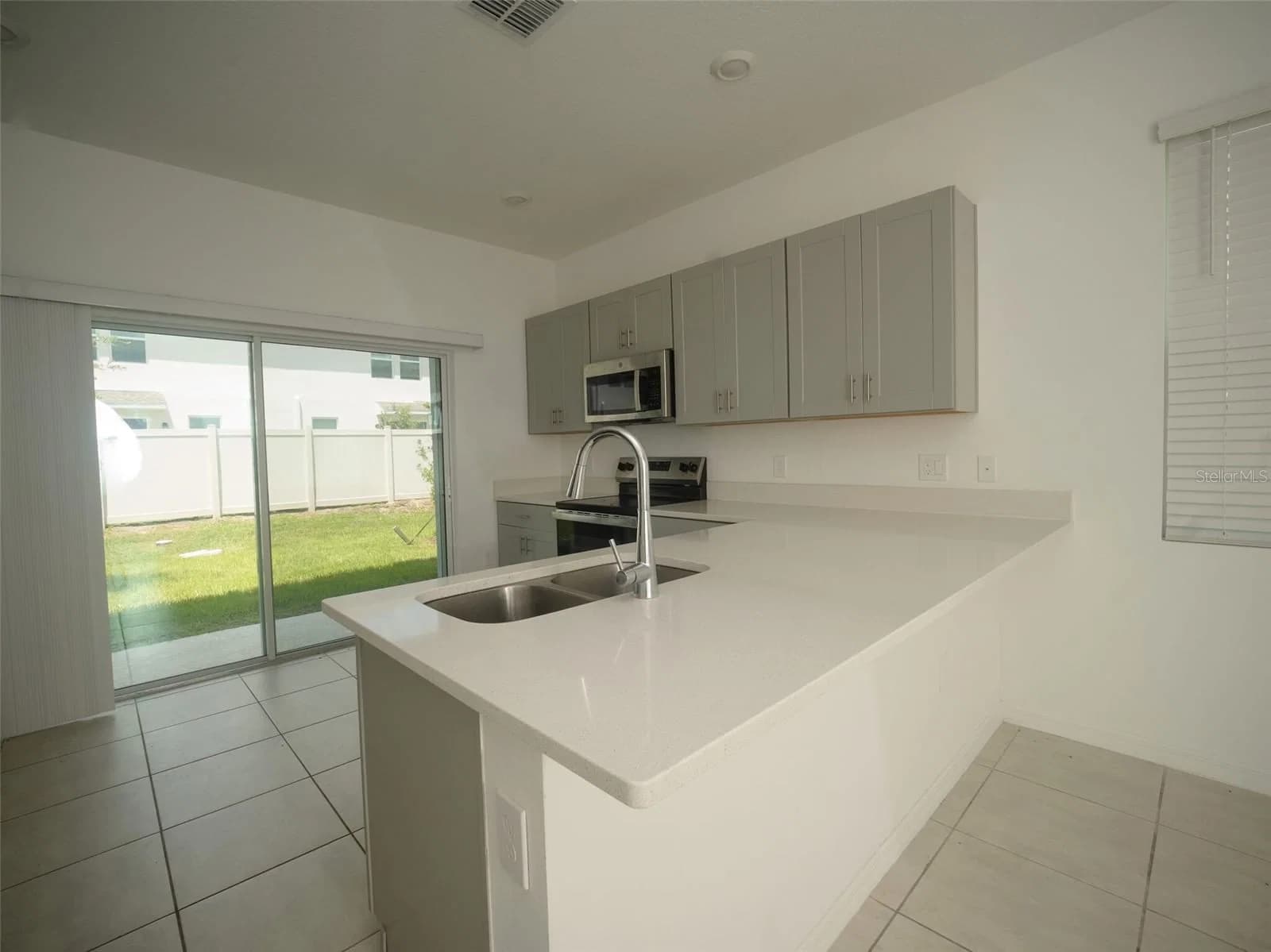 3208 SKYLINE 5