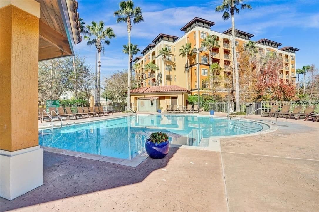 12527 FLORIDAYS RESORT 2