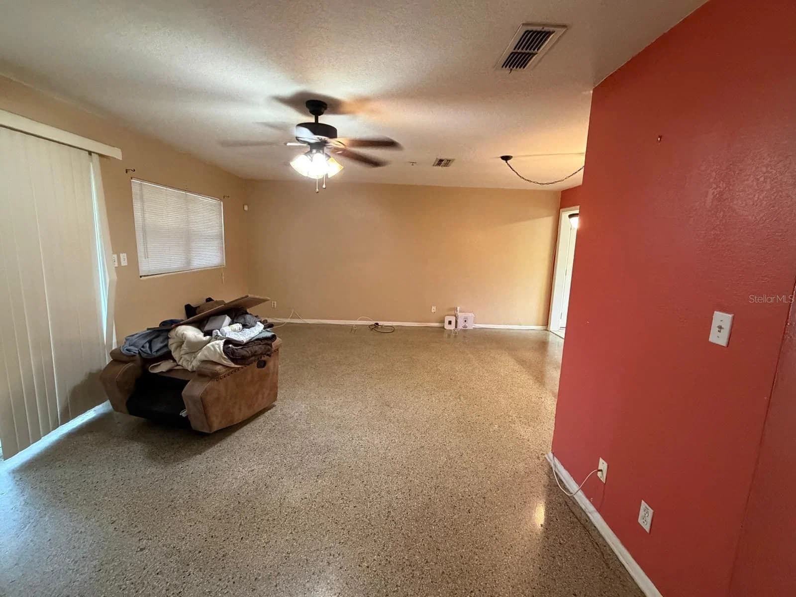 8283 LE MESA 5
