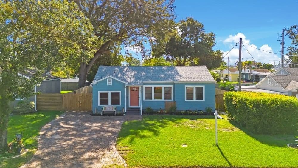 753 FLORAL Drive, Orlando, FL 32803 2