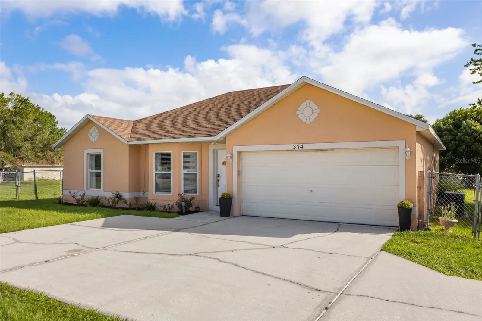 374 COLONADE 2