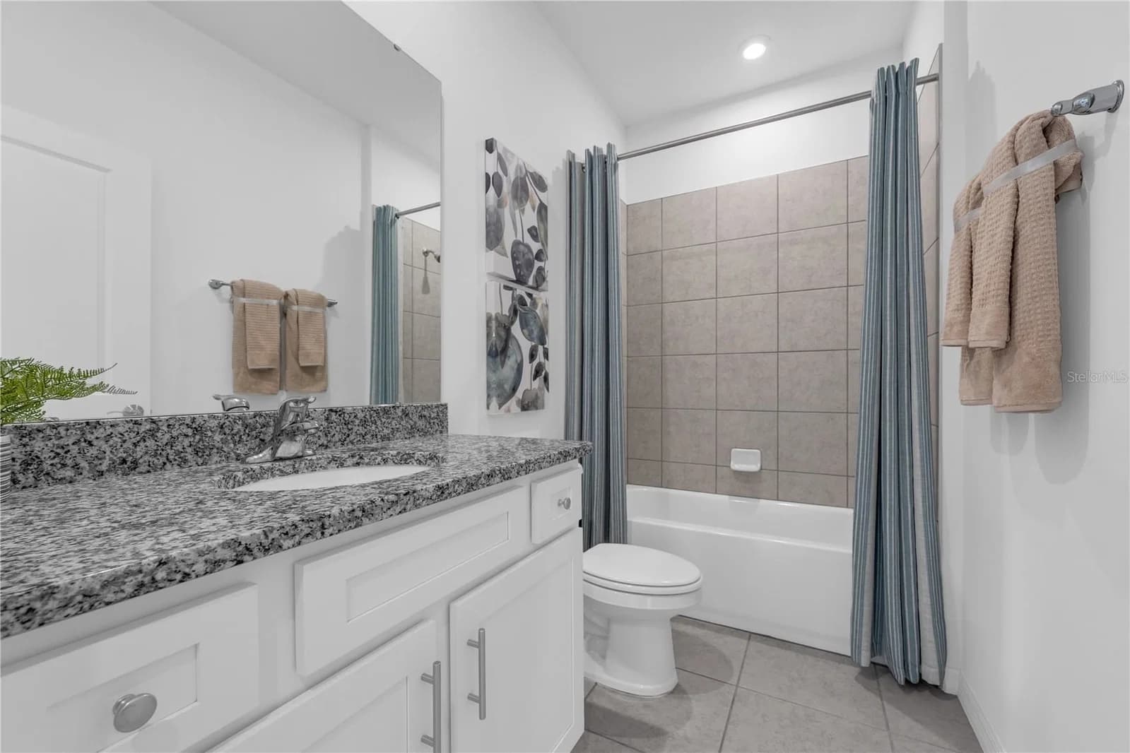5475 MEADOW WALK 4