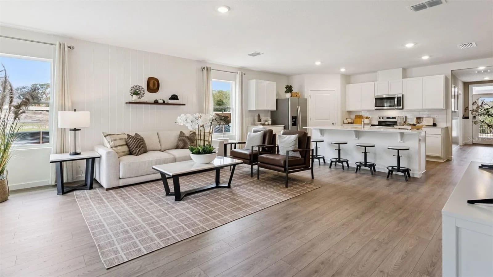 1515 BEECHMONT 4