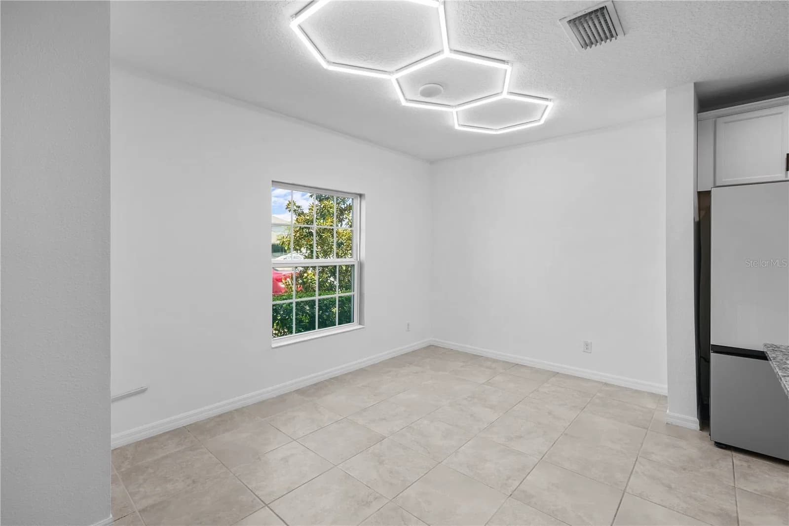 438 ANNABELLA WAY 4