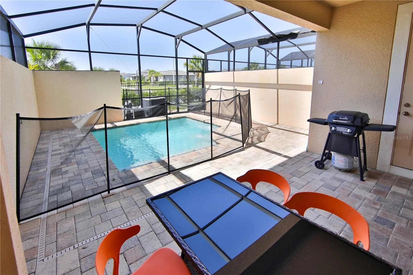 1515 CAREY PALM 3