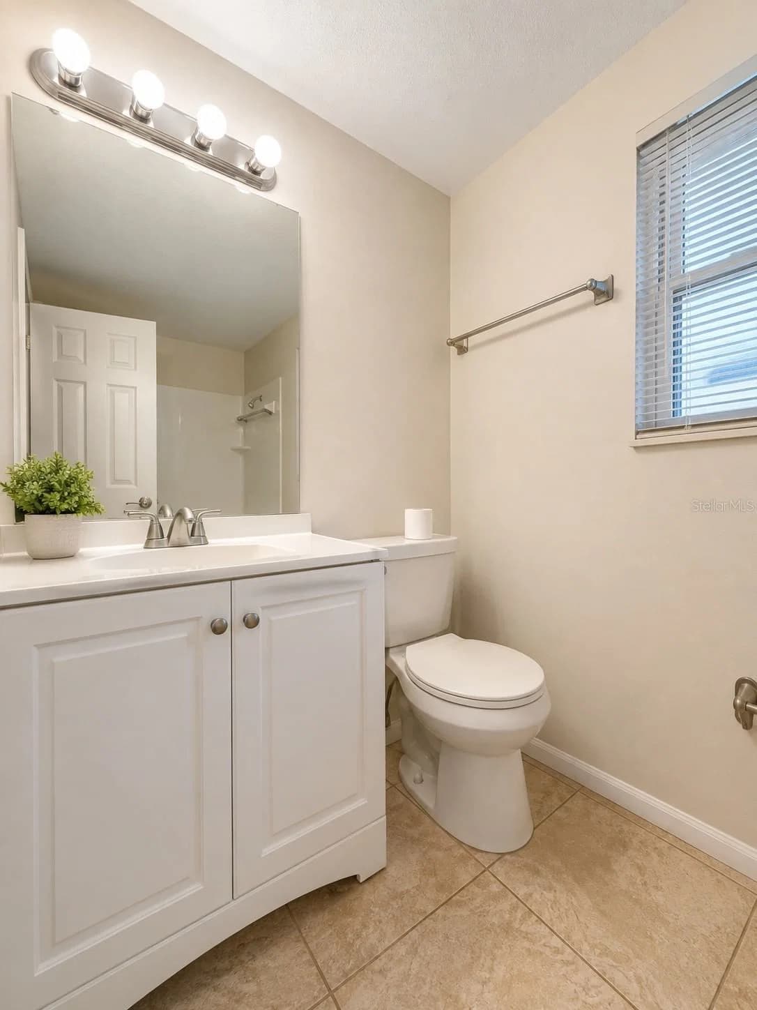 828 SKY LAKE 5