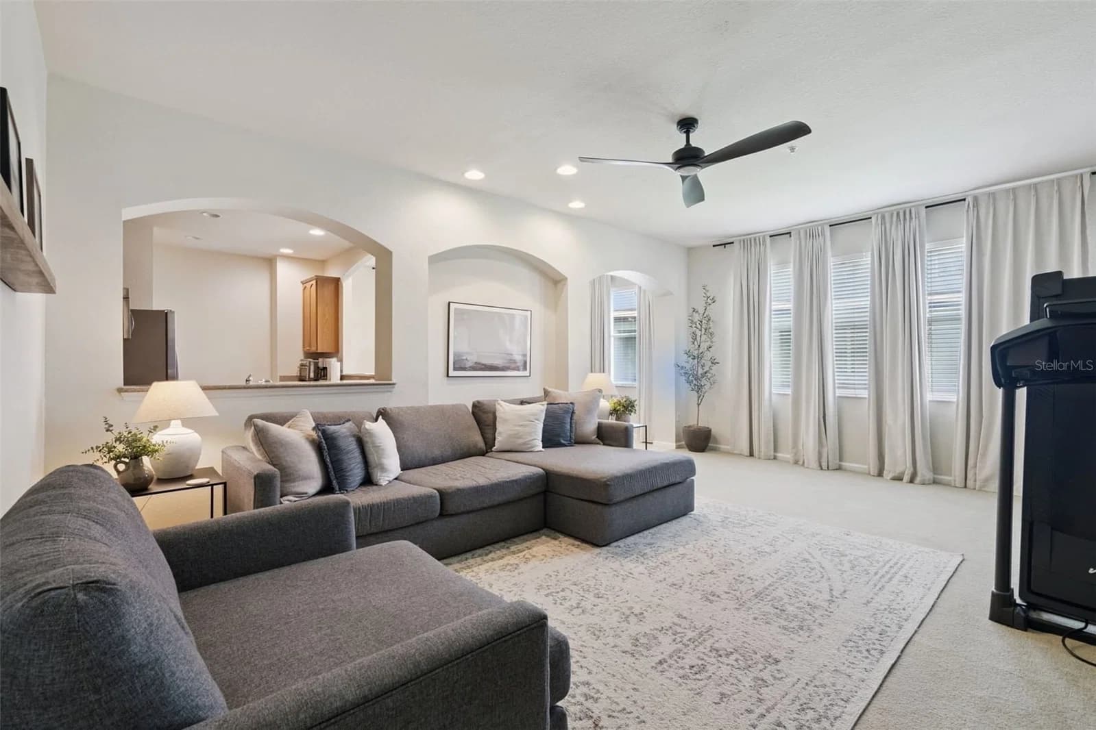 2925 ASHLAND 4