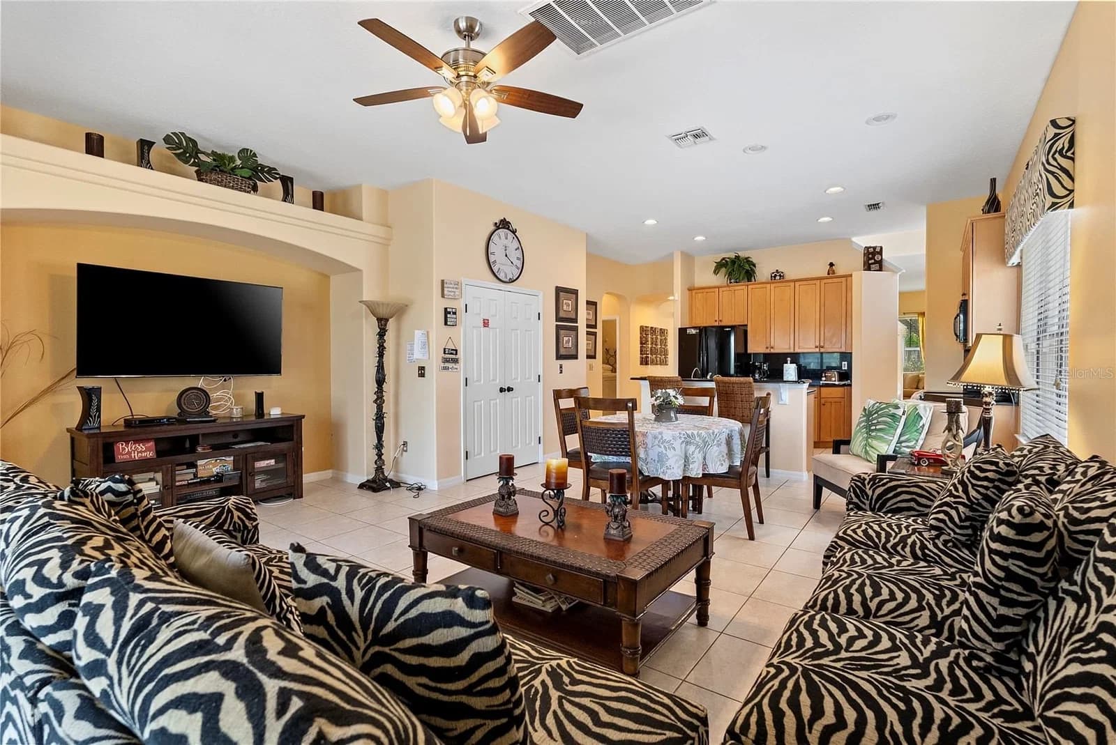 358 LAKE DAVENPORT 3
