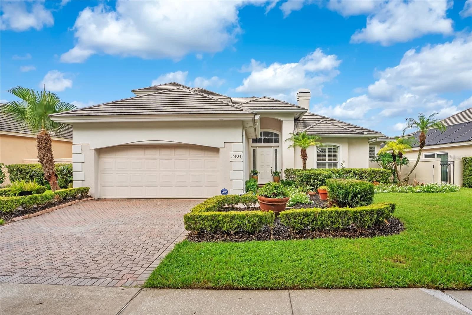10925 WOODCHASE 2