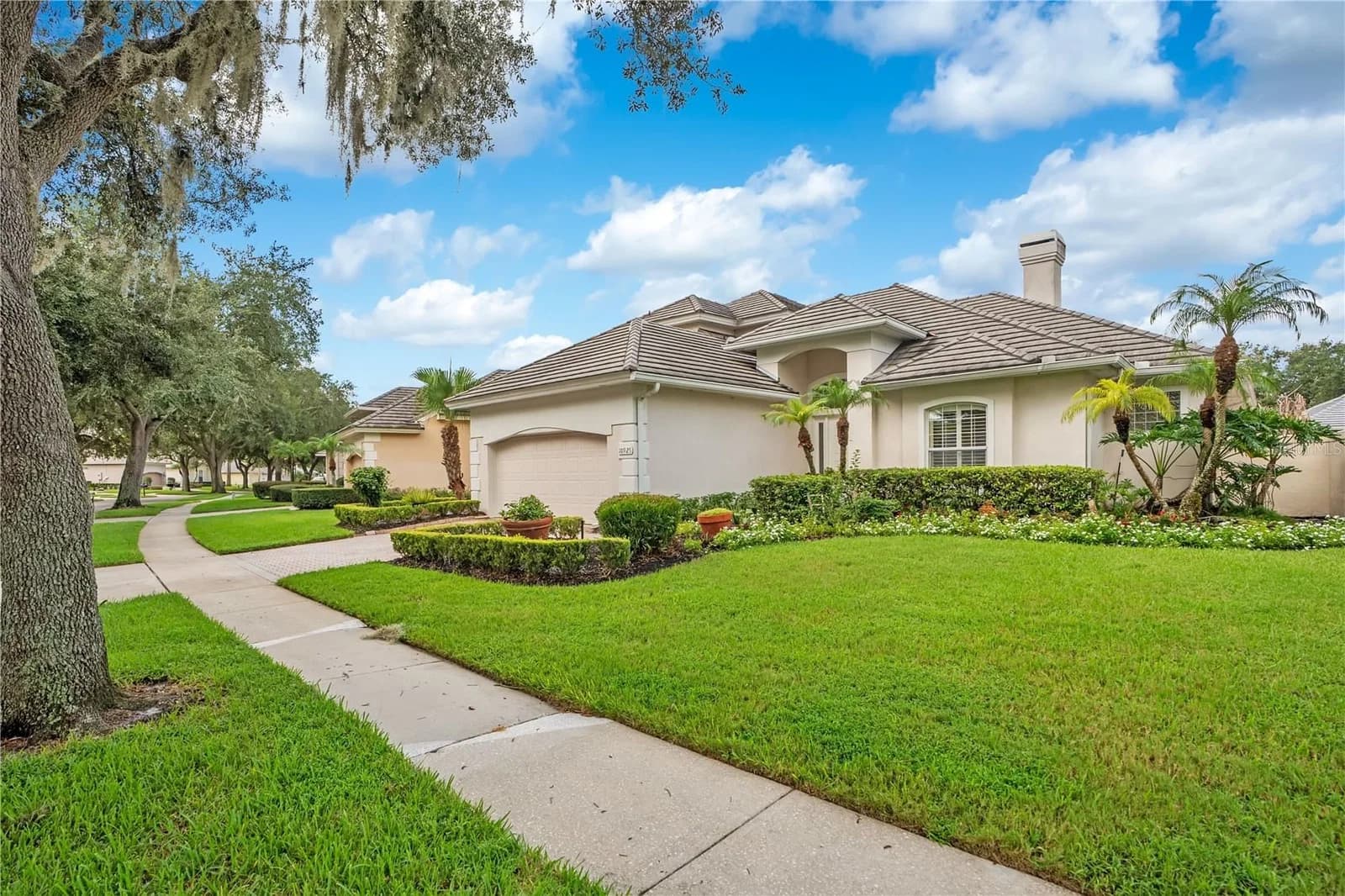 10925 WOODCHASE 3