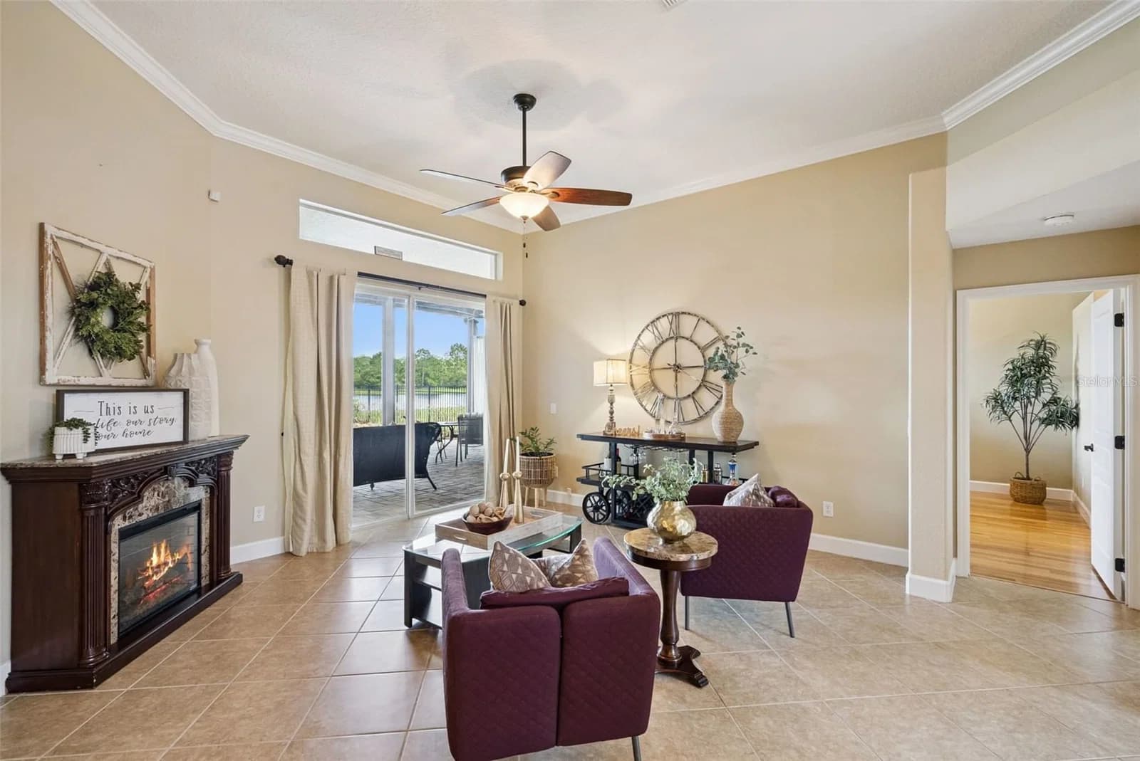 3149 CURVING OAKS 4