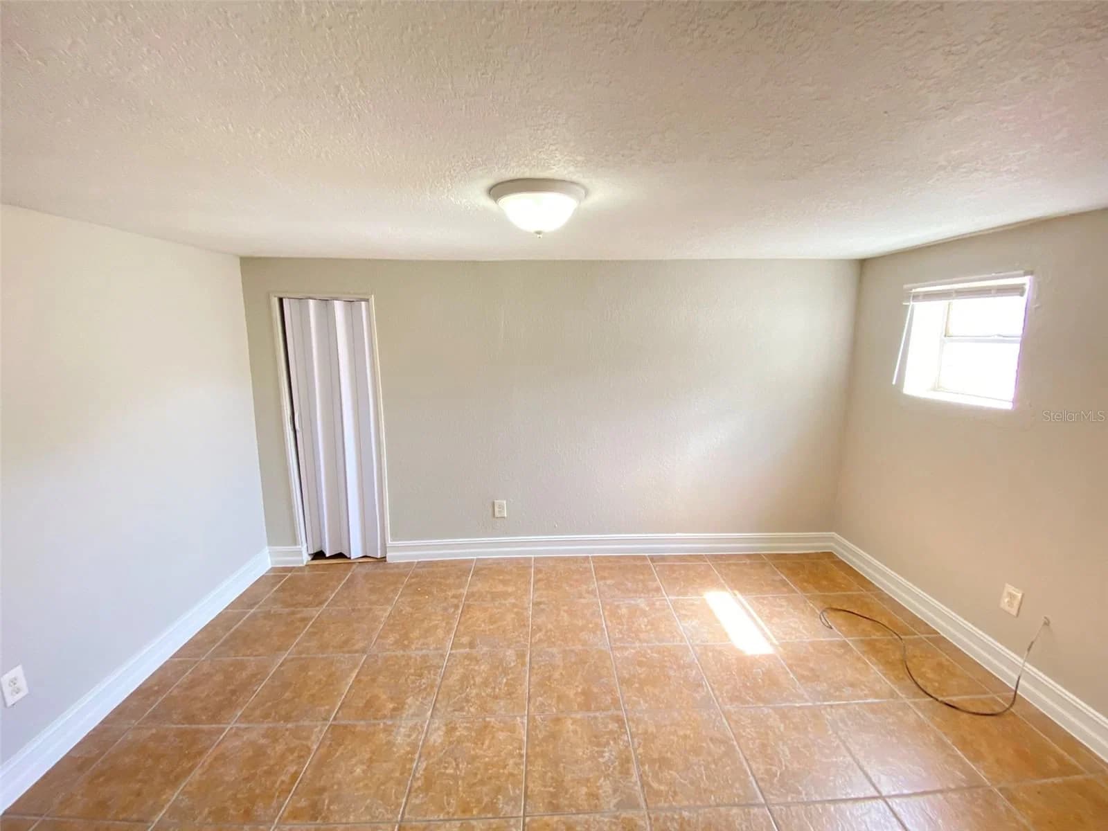 812 LIVINGSTON 2