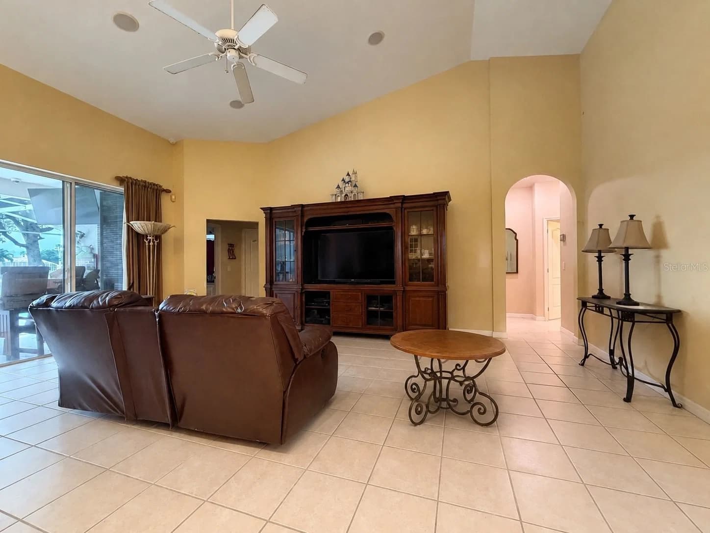 3637 DEVEREAUX 5