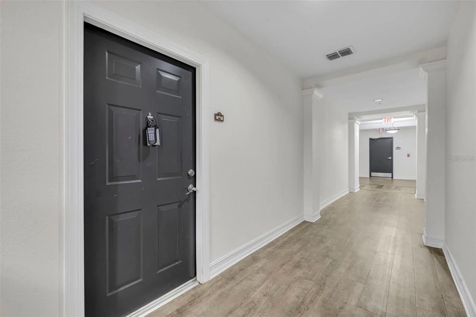 5550 MICHIGAN Street #3216 4