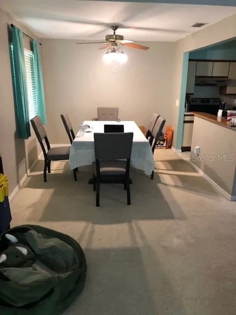 2246 COACH HOUSE 5