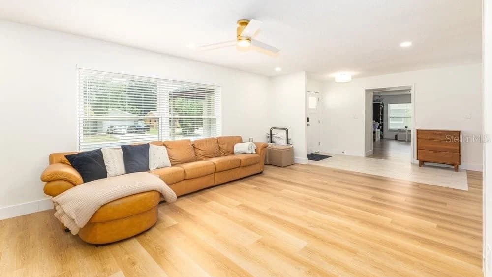 2086 WINNETKA 4