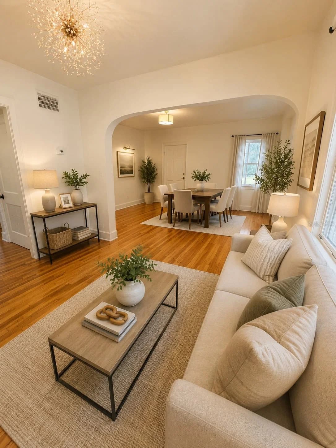 1642 HILLCREST 3