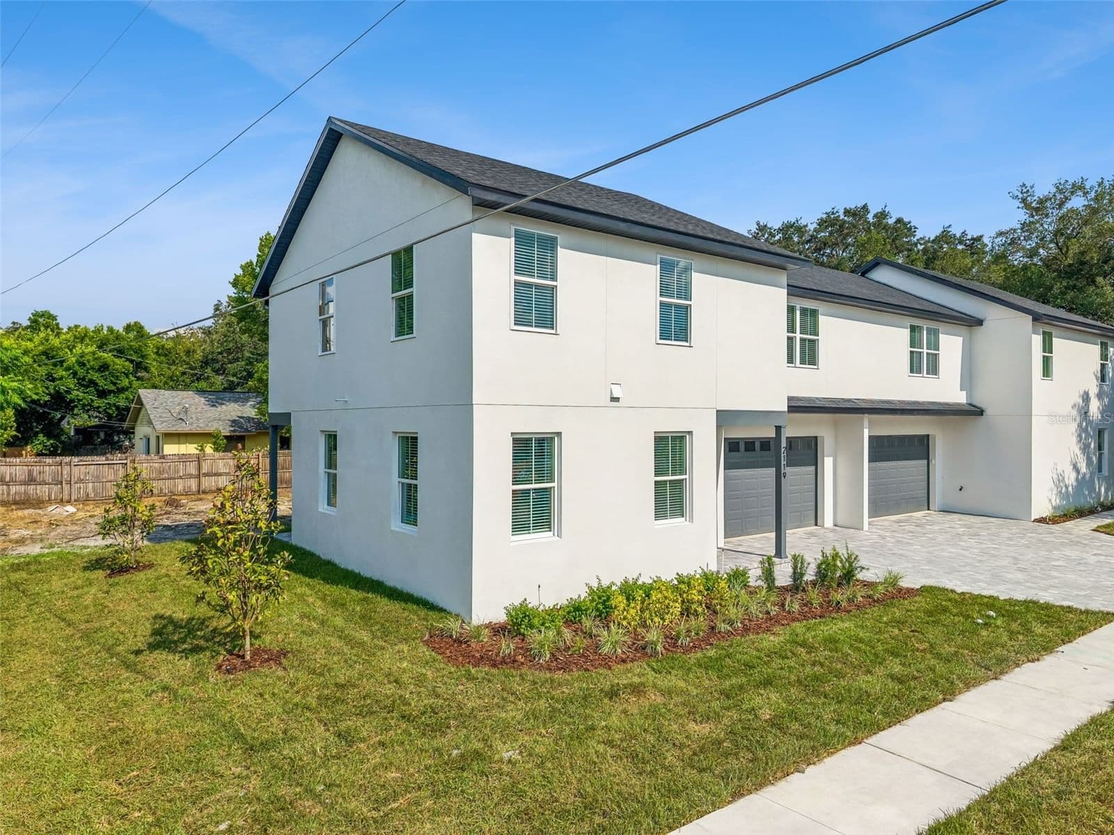 2119 LUCERNE 2