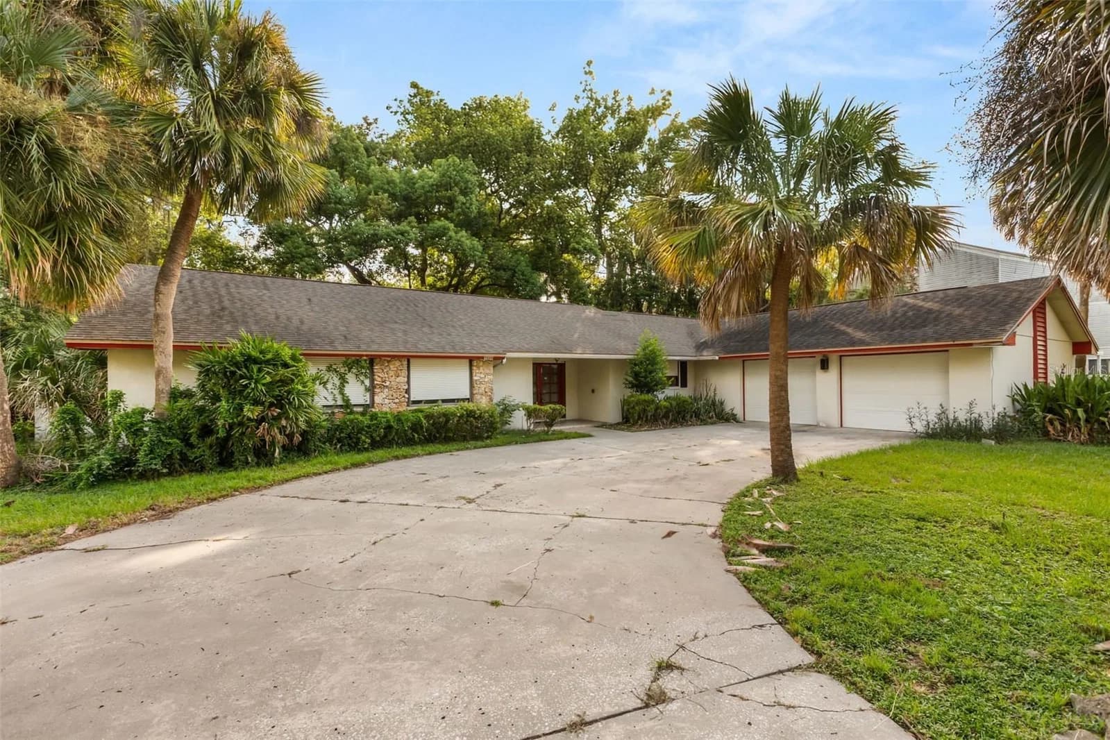 3889 LAKE ORLANDO 2