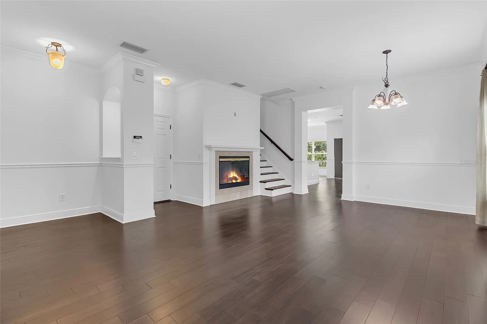 1127 CRANE CREST 4