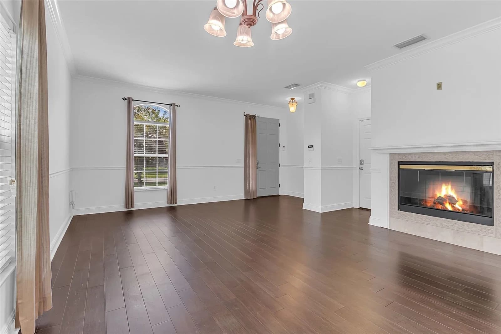 1127 CRANE CREST 5