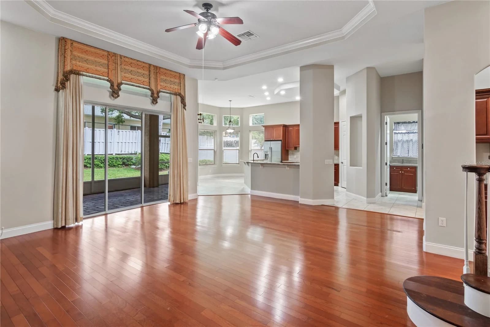 7014 PHILLIPS COVE Court #27 5