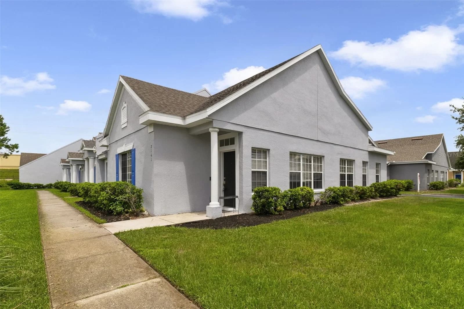2141 ISLAND WALK 2