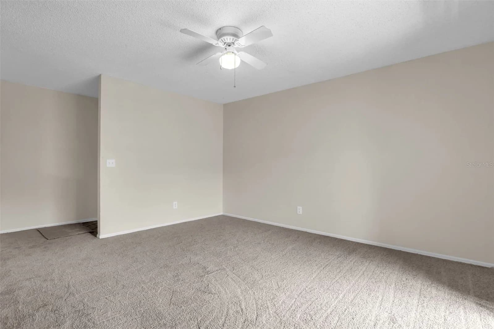 4160 PERSHING POINTE 3