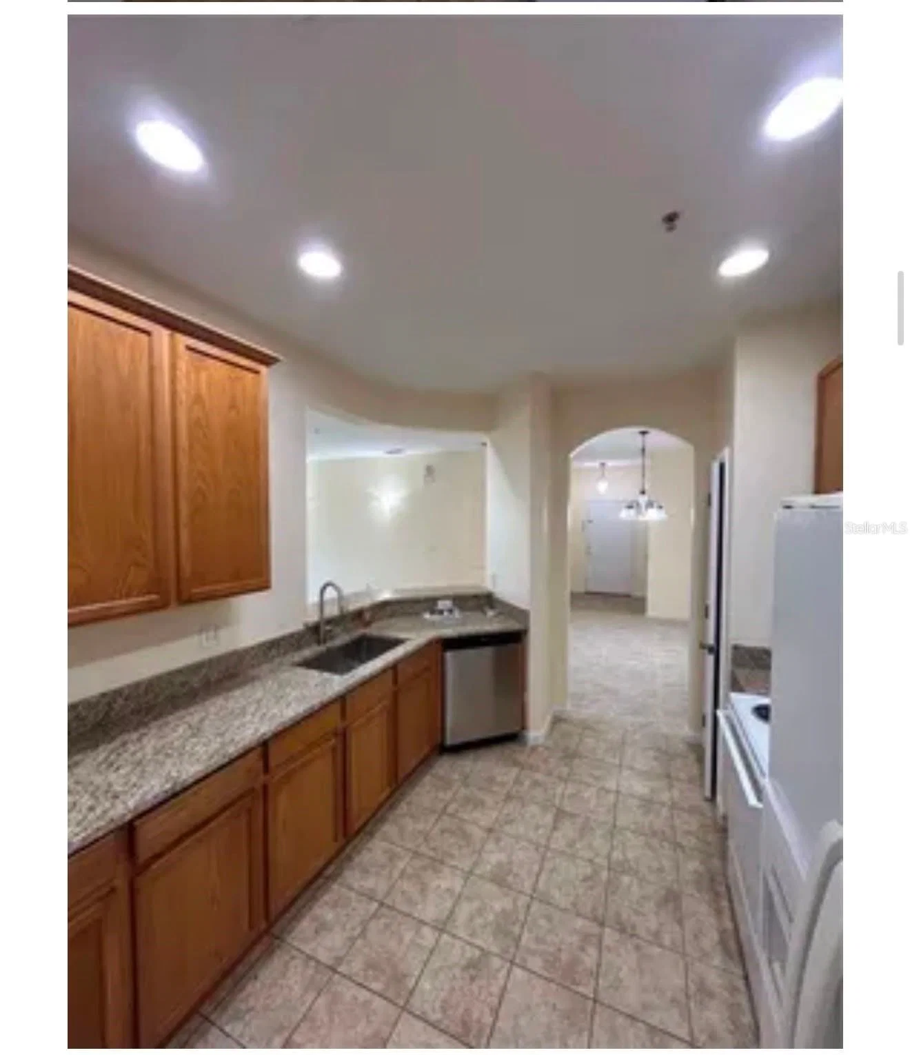 3001 GREYSTONE 3