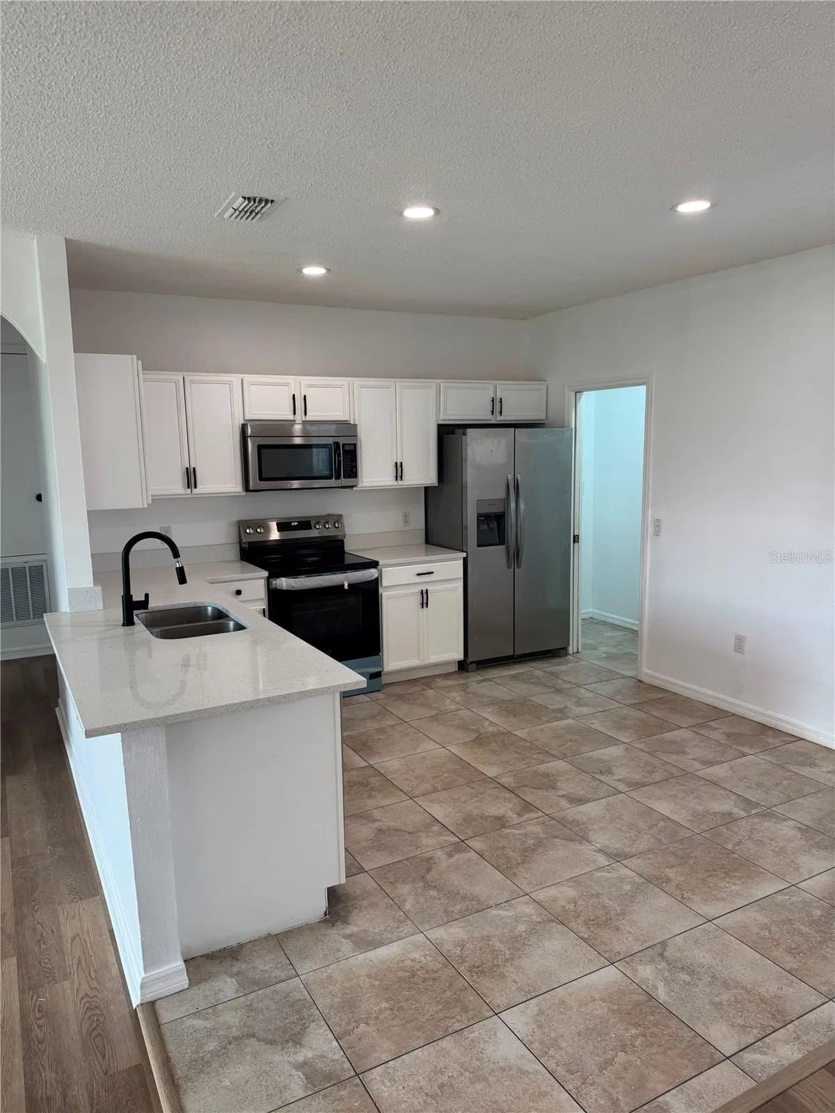 611 ELBRIDGE 5