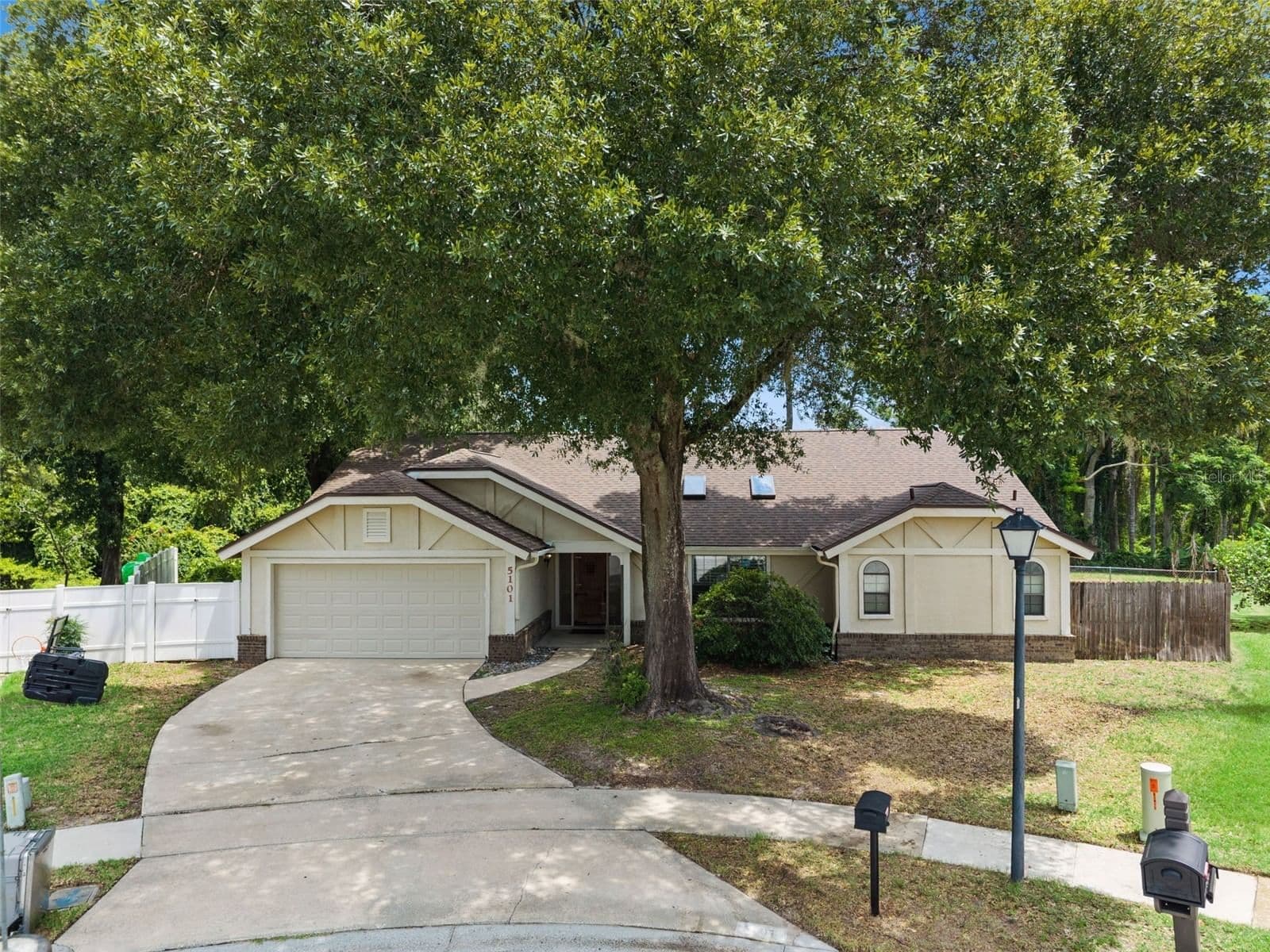 5101 GOLDENWOOD 2