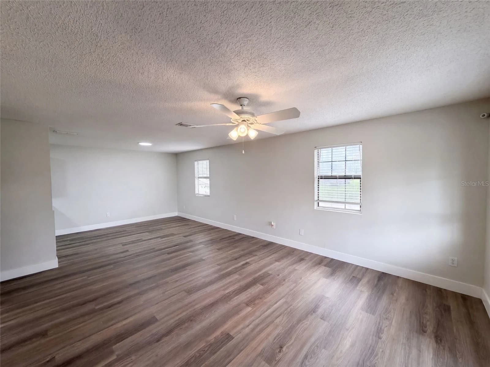 9307 8TH 3